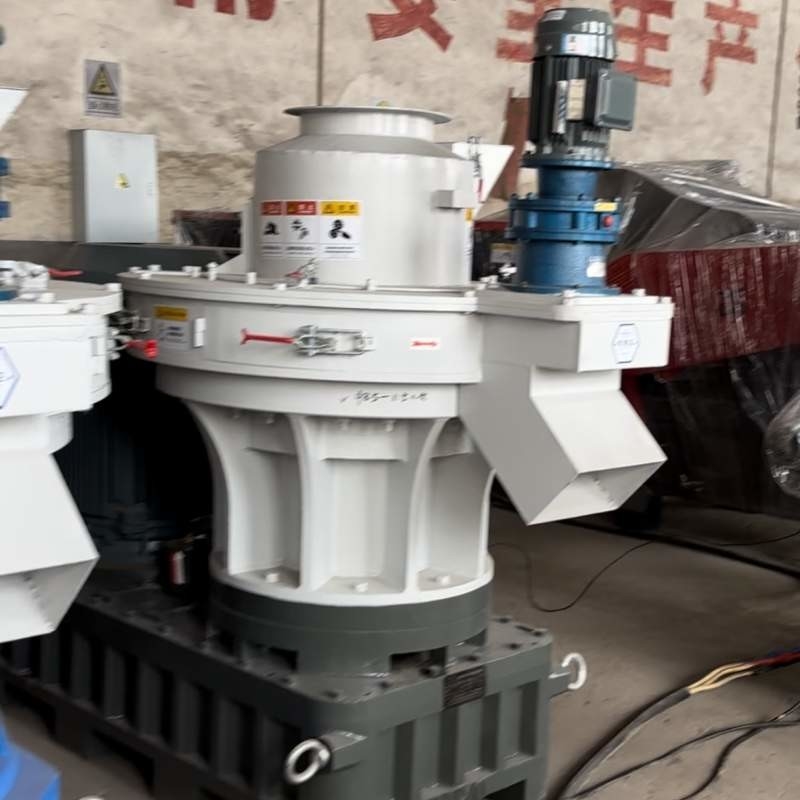 Heizwert Biomassepressmaschine mit einer Kapazität von 500 kg/h zur Herstellung von 4800 Kcal/kg hexagonalen Briketten