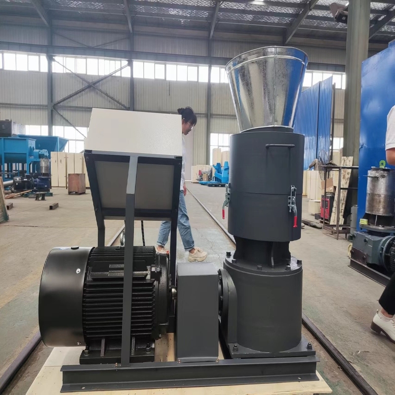 Einfache Bedienung Futtermittelpellettmaschine 800-1200kg/h Tierfuttermittelherstellungsmaschine Hohe Produktivität Futtermittelpellettmühle