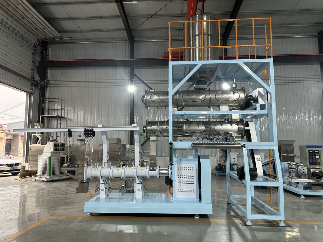 500–1000 kg/h schwimmfähige Fischfutter-Produktionslinie / Nass-Doppelschnecken-Extrusionslinie für Futtermittel