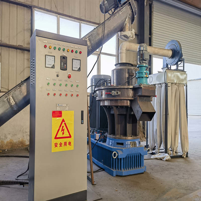 vertikale Mühlmaschinen-Ring Mold Biomass Wood Pellet-Maschine 4-12mm der Kugel-380V