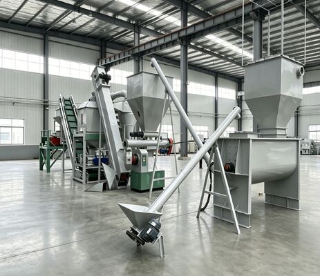 Anpassbare Tierfutter-Pellet-Produktionslinie mit Installationsanleitung durch Ingenieur und 380V/50Hz/3-Phasen-Stromversorgung